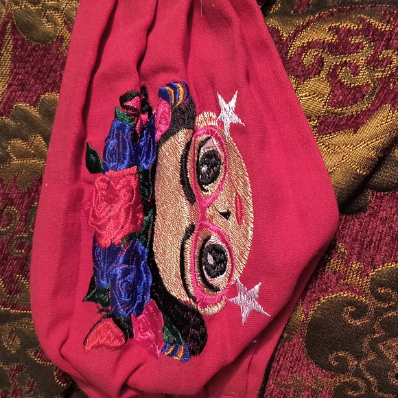 Frida Kahlo face Mask - Picture 2 of 2